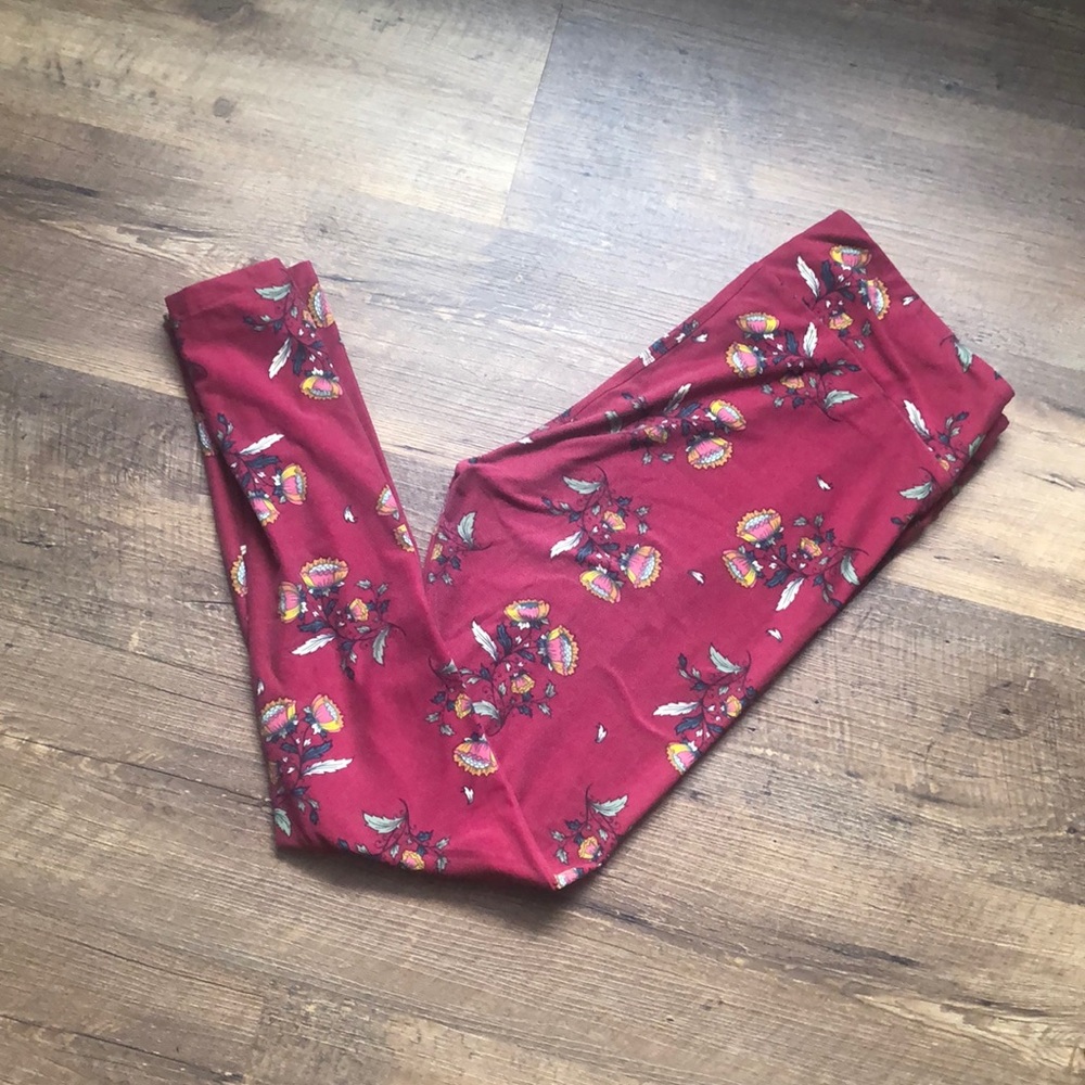 LulaRoe tall and curvy leggins